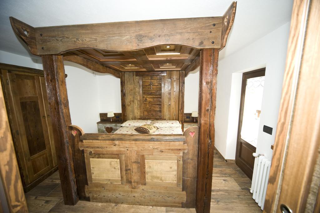 Le Petit Coeur Hotel Fontainemore Kültér fotó