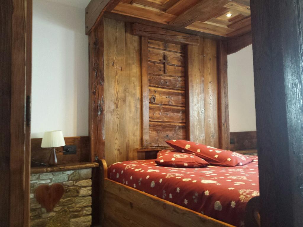 Le Petit Coeur Hotel Fontainemore Kültér fotó