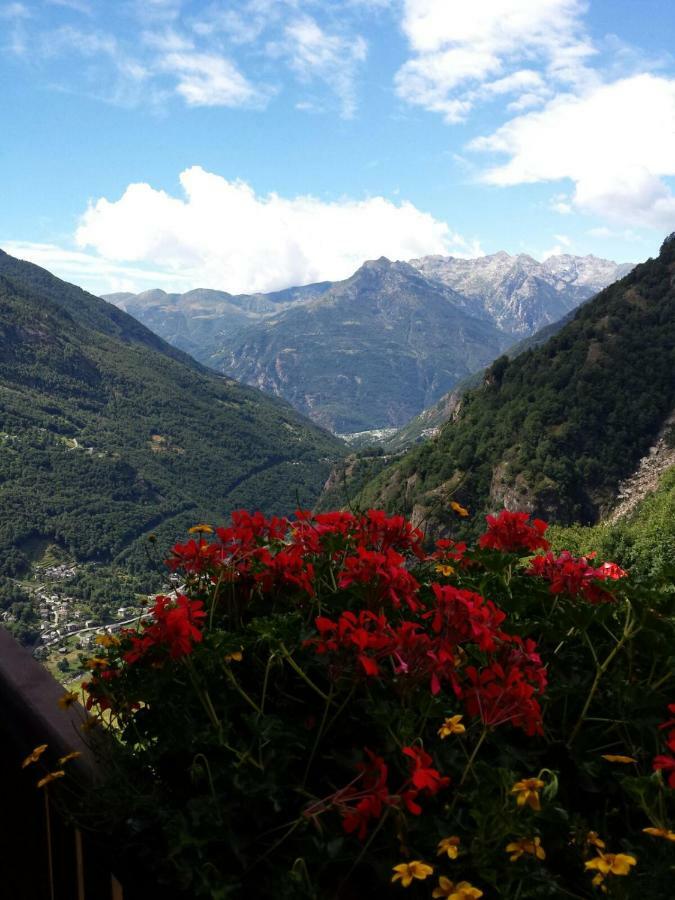 Le Petit Coeur Hotel Fontainemore Kültér fotó