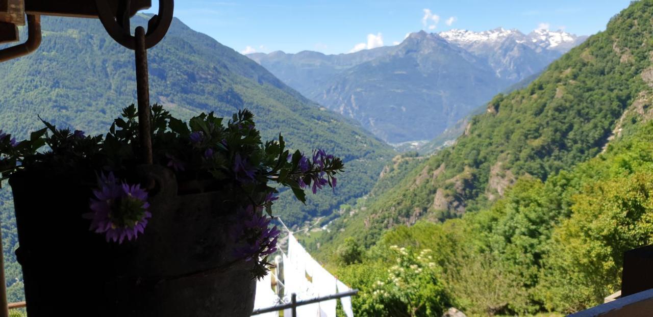Le Petit Coeur Hotel Fontainemore Kültér fotó